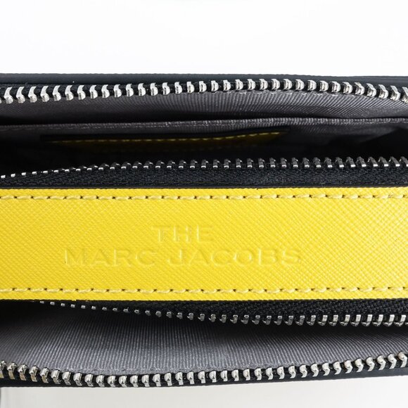 Marc Jacobs Peanuts Edition Snoopy The Snapshot Bag Yellow OS - Picture 13 of 15